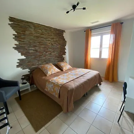 Pompignan, 4 Pieces, 6 Personnes - Fr-1-605-39 *